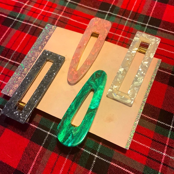 Handmade sparkle glitter resin 4 piece barrette hair clip set - Picture 3 of 8